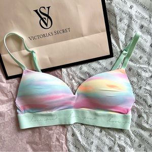 PINK / VICTORIA SECRET NEW WEAR EVERYWHERE WIRELESS PUSH-UP BRA 32A/A70